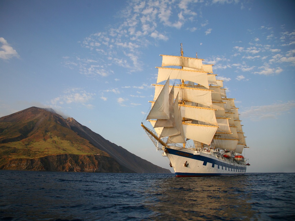 Tall-ship sailing brand Star Clippers adds Wi-Fi to fleet