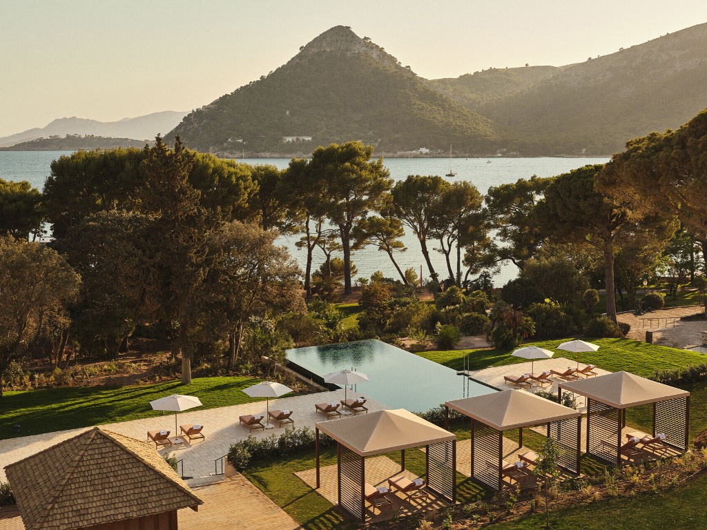 Four Seasons Mallorca opens on a working vineyard