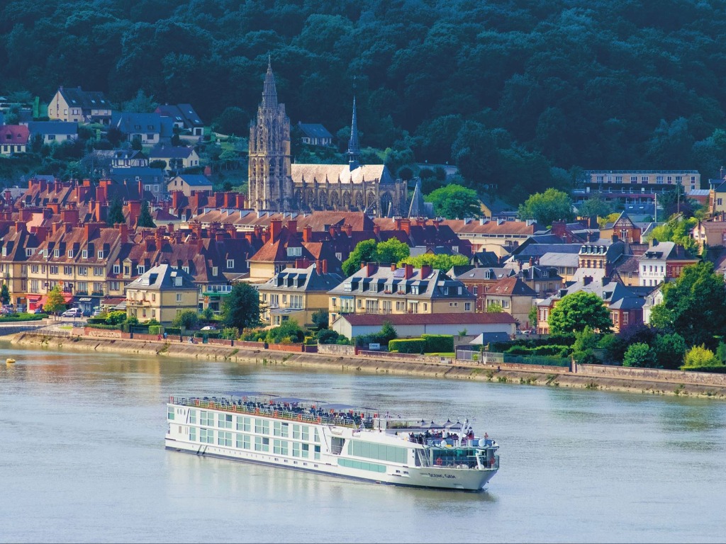 Scenic offering Canadian guests savings on France 2025 trips