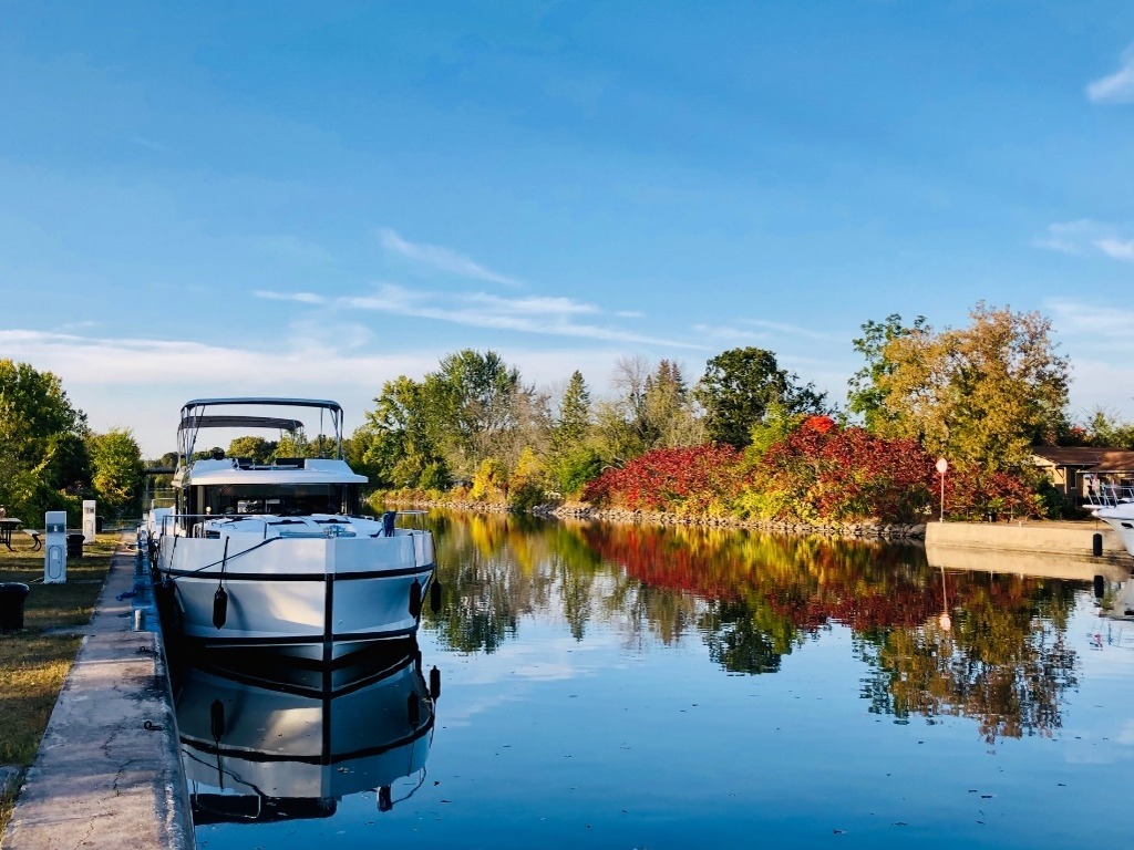 Le Boat extends cruising season on Trent-Severn Waterway