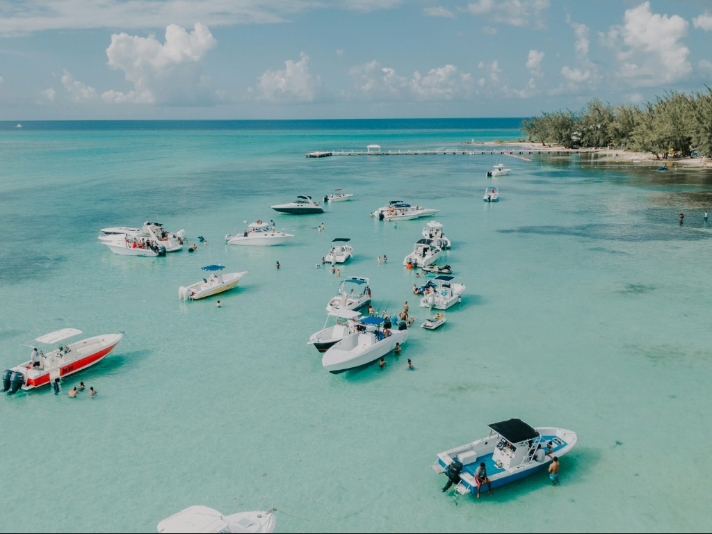 Canadian travellers drive record visits to Cayman Islands in 2024